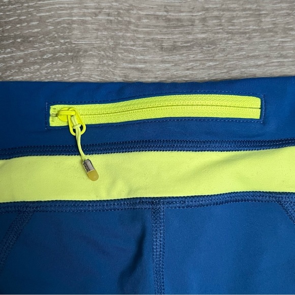 Lululemon Crop Leggings Size 6​ - Picture 6 of 12